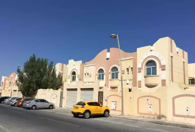 سكني عقار جاهز 6 + غرفة خادمة غير مفروش فيلا  للإيجار في السد , الدوحة #7598 - 1  صورة 
